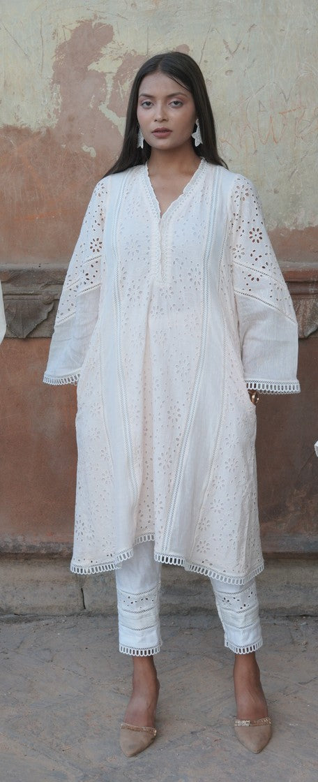 Ivory Pakistani Kurta Set